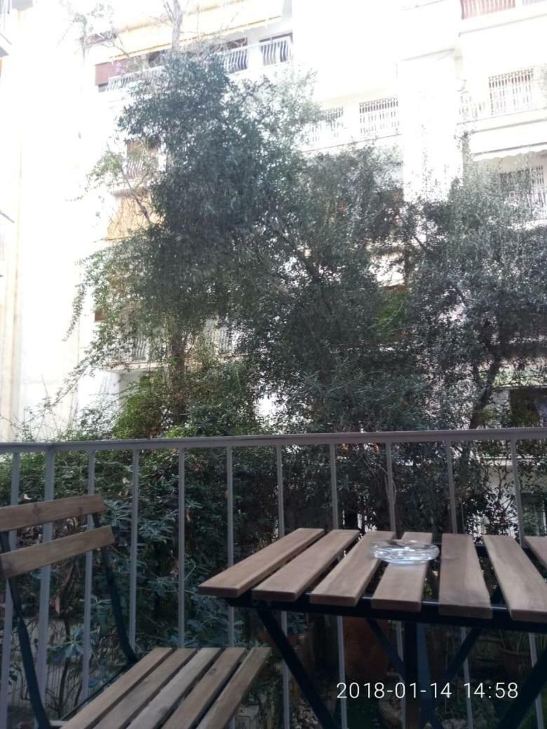 Modern, Ideally Located Studio Apartment Athen Eksteriør billede